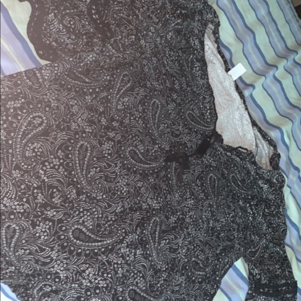 Black and white short sleeve shirt